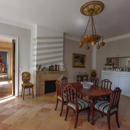 Chateau Du Tasta Bed & Breakfast